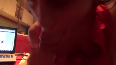 Mwana wechikoro anoyamwa mboro yemukoma wake pasina munhu pamba